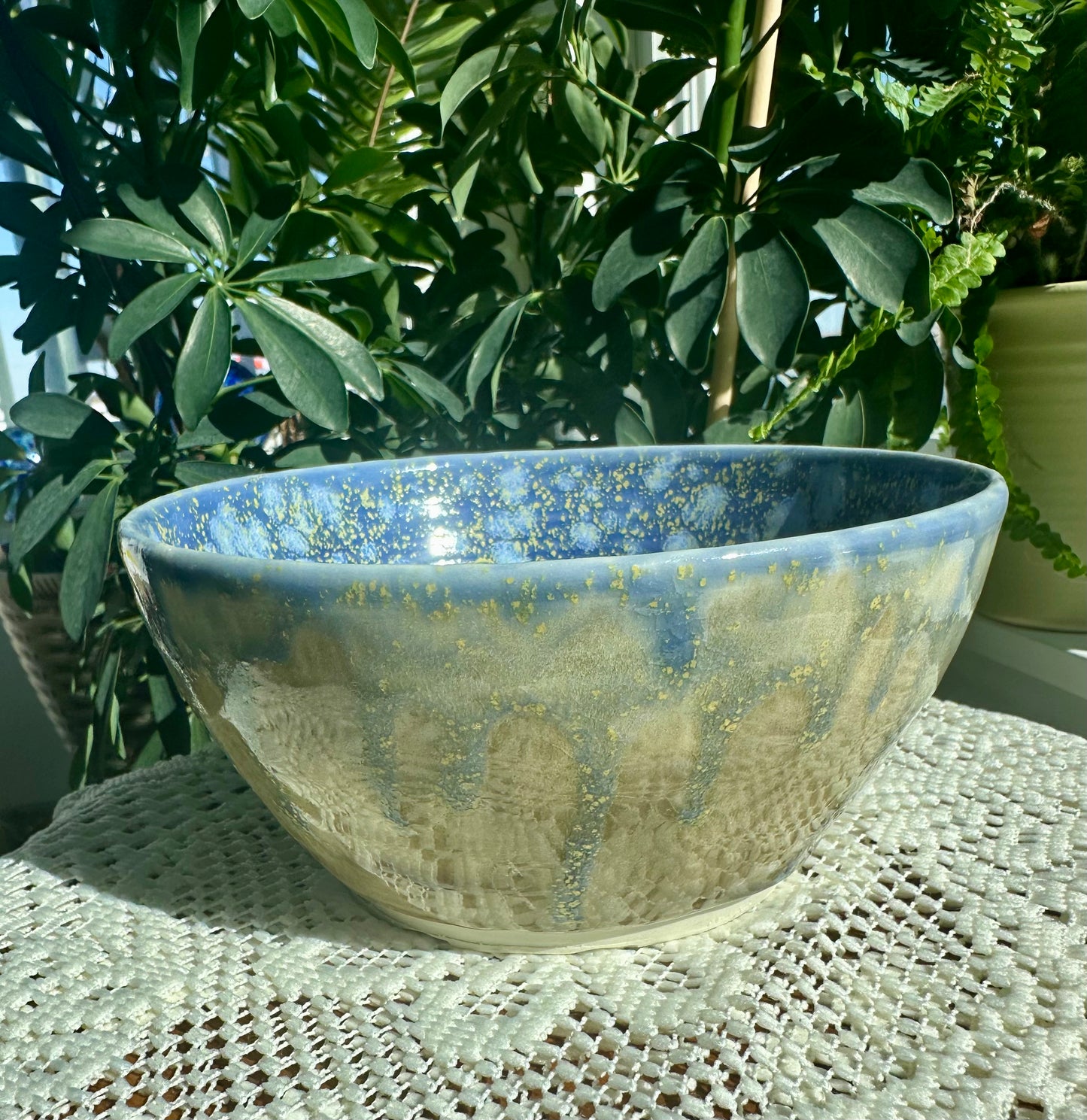 Medium-sized Blue Hydrangea Bowls