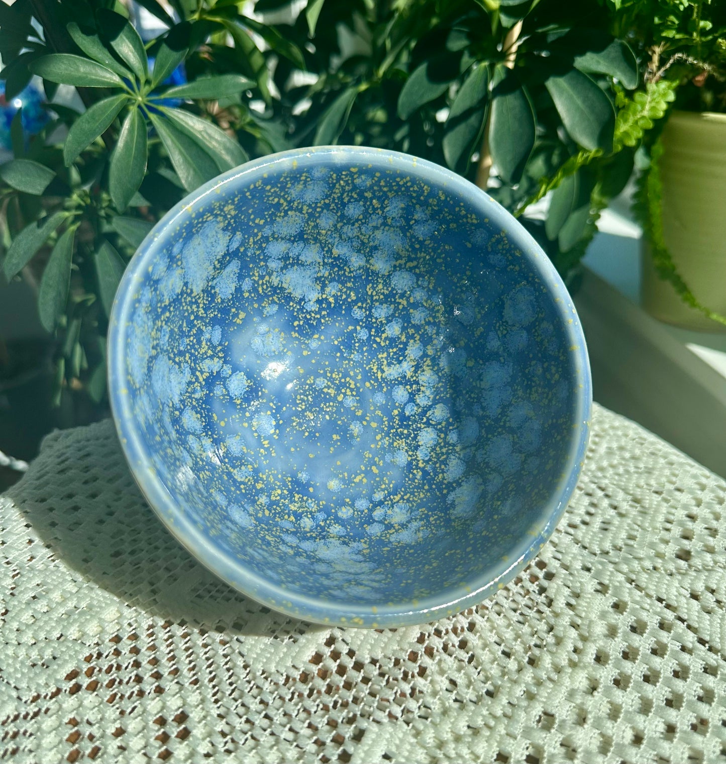 Medium-sized Blue Hydrangea Bowls